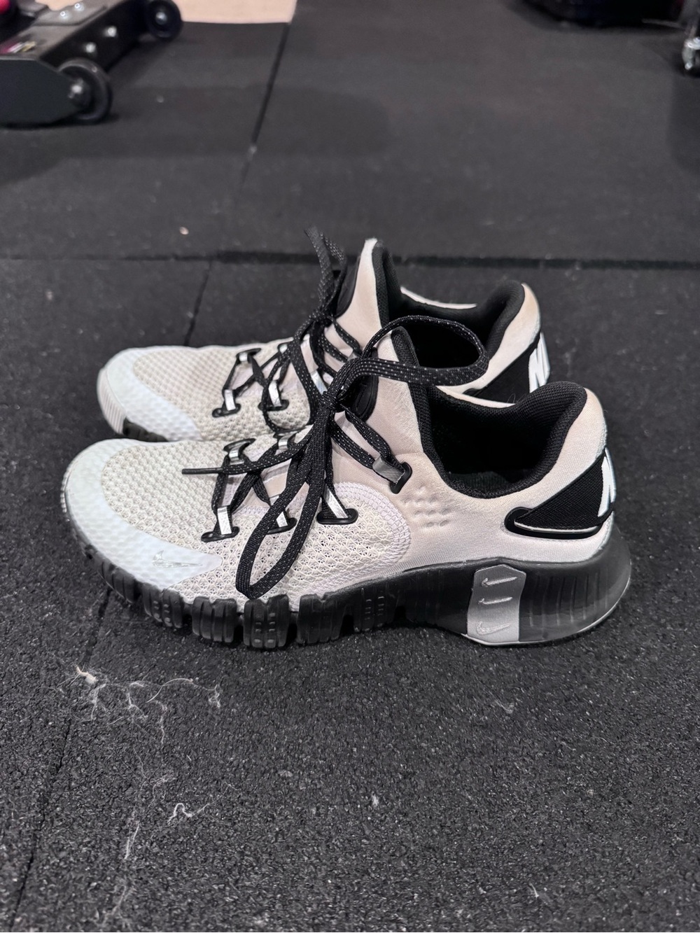 Nike Women’s Metcon Premium 4